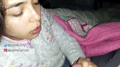 PROGUTAM SVE NAKUPULJENO MLIJEKO SVOG MUŽA - POKAZIVANJE JEZIKA SA SPERMOM